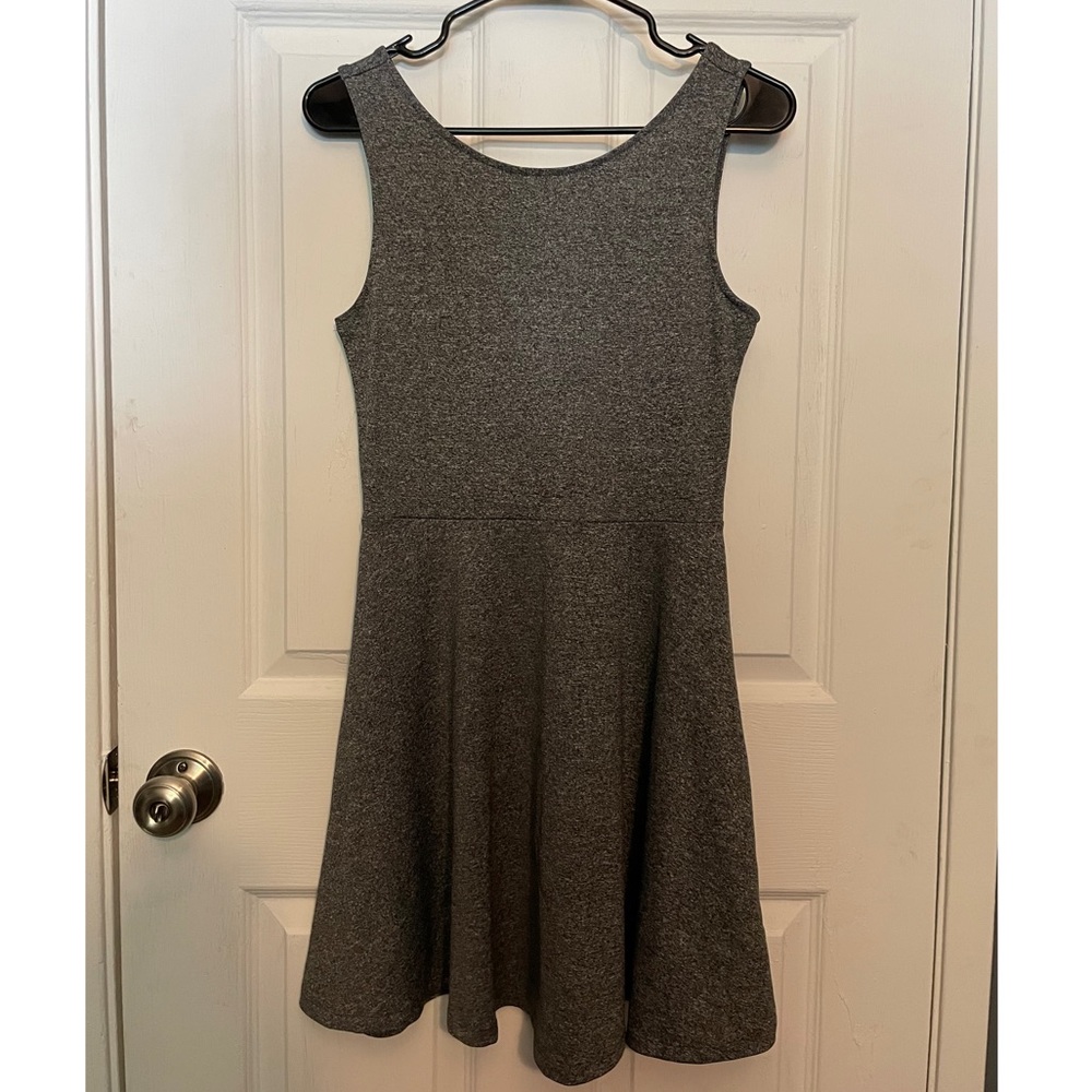 H&M skater dress in grey. Size 10